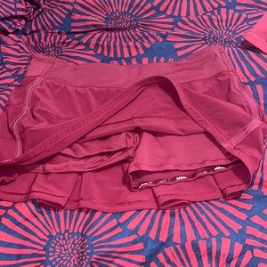 Red lululemon skort sz 10